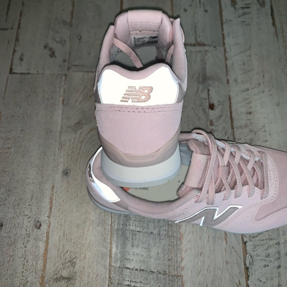 🌼New Balance🌼Classics WL696 ‘Faded Rose’ - Picture 5 of 12
